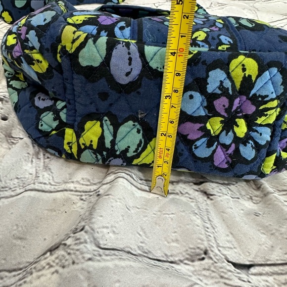 Vera Bradley Indigo Pop Quilted Cotton Crossbody Excellent Pre-Owned Condition - Picture 9 of 16